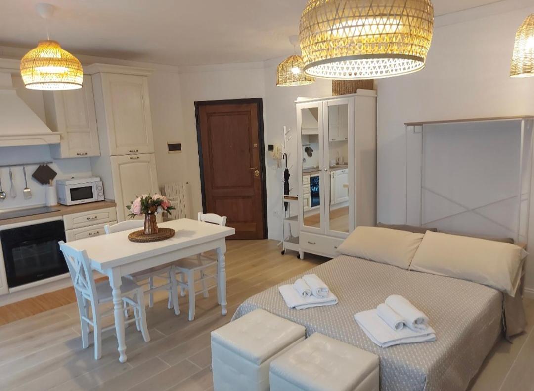 Incantevole Appartamento Monolocale Alba 2 Ngoại thất bức ảnh